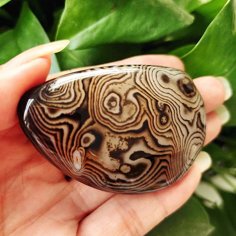 

Natural silk silk agate Sardonyx agate palm stones playthings small stones and crystals healing crystals