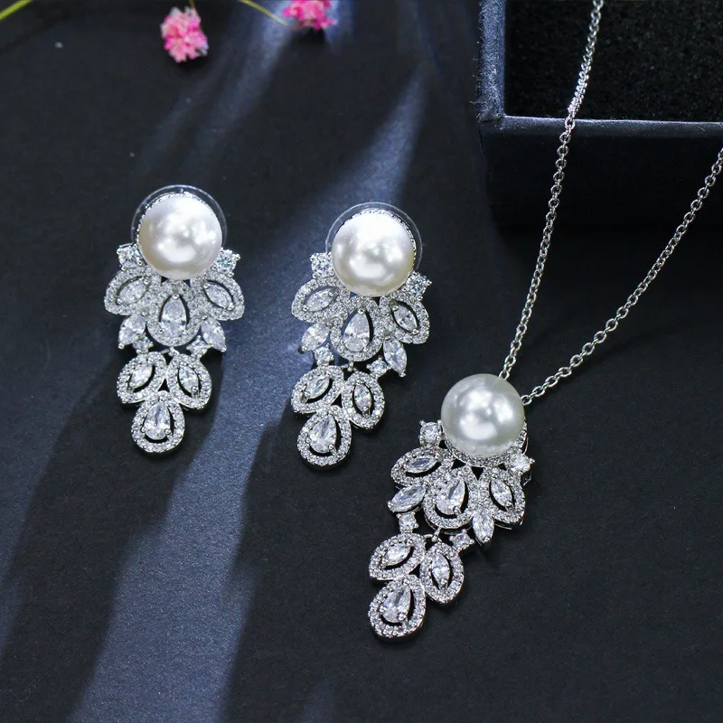 

Korean version of the bride simple zircon pearl necklace S925 sterling silver needle shell pearl necklace earrings anniversary
