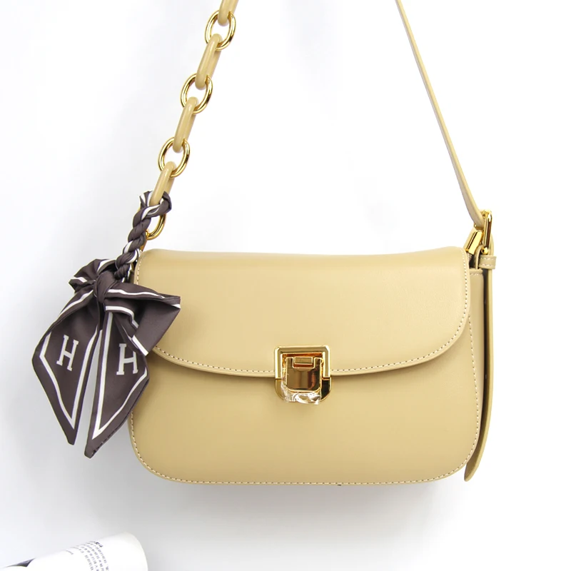 

2021 Hot Saddle Bag Underarm Bag Super Beautiful New Style Women's Single Shoulder Messenger Resin Chain Fashion Trend All-Match