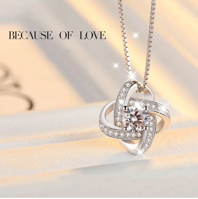 

New lucky four-leaf clover crystal zirconium diamond pendant birthday gift fashion temperament necklace birthday gift for women