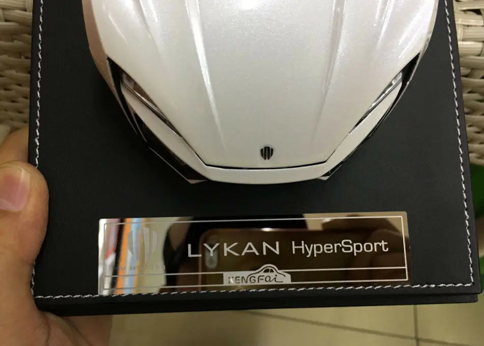 

Kengfai Lykan HyperSport W Motors Car 1/18, лимитированный выпуск, белый цвет