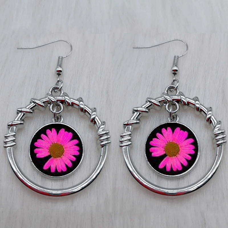 Серьги женские из стекла классические белые с цветами | Украшения и аксессуары