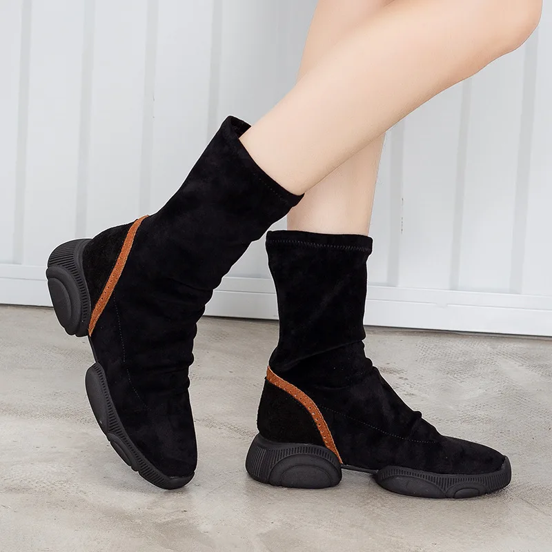 Женские кроссовки из натуральной кожи с круглым носком на толстой подошве | Обувь