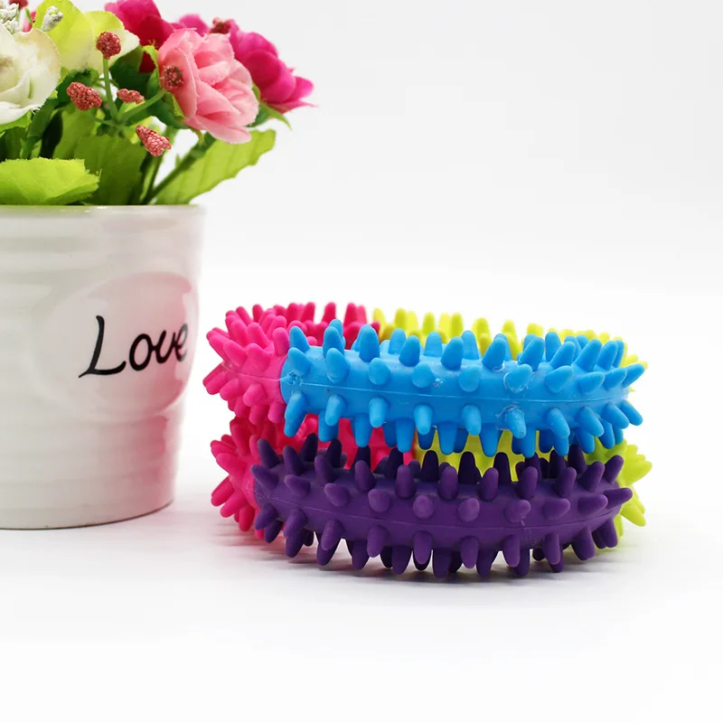 

Pet toys Three-color ring thorn bite ball toys Dog molar rubber toys, cats and dogs toys, pet toys, 2 random colors For dogs,