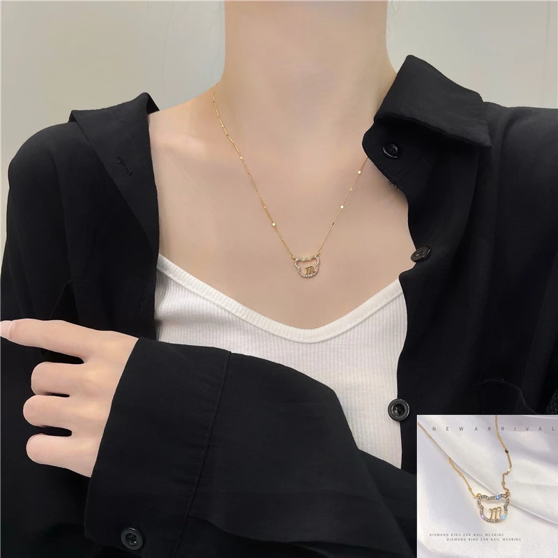

M letter bear necklace 2021 new trend light luxury niche clavicle chain necklace personality creativity