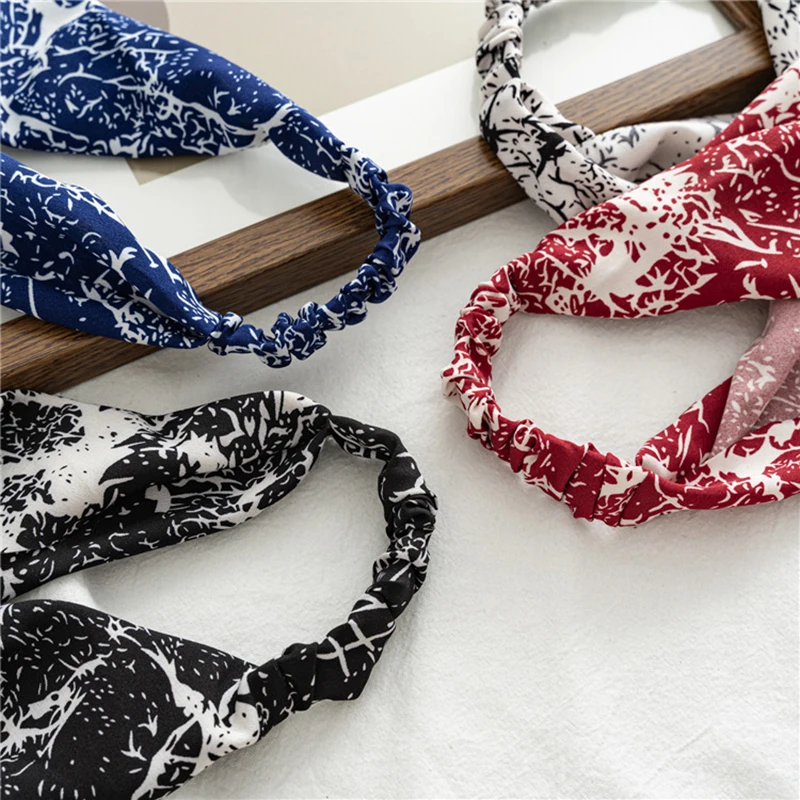 

Vintage bohemian floral triangle headband, headband. satin ribbon, elastic headband, female hair accessories, new style, 2021