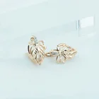 Женские серьги-подвески с фианитами, золотого цвета