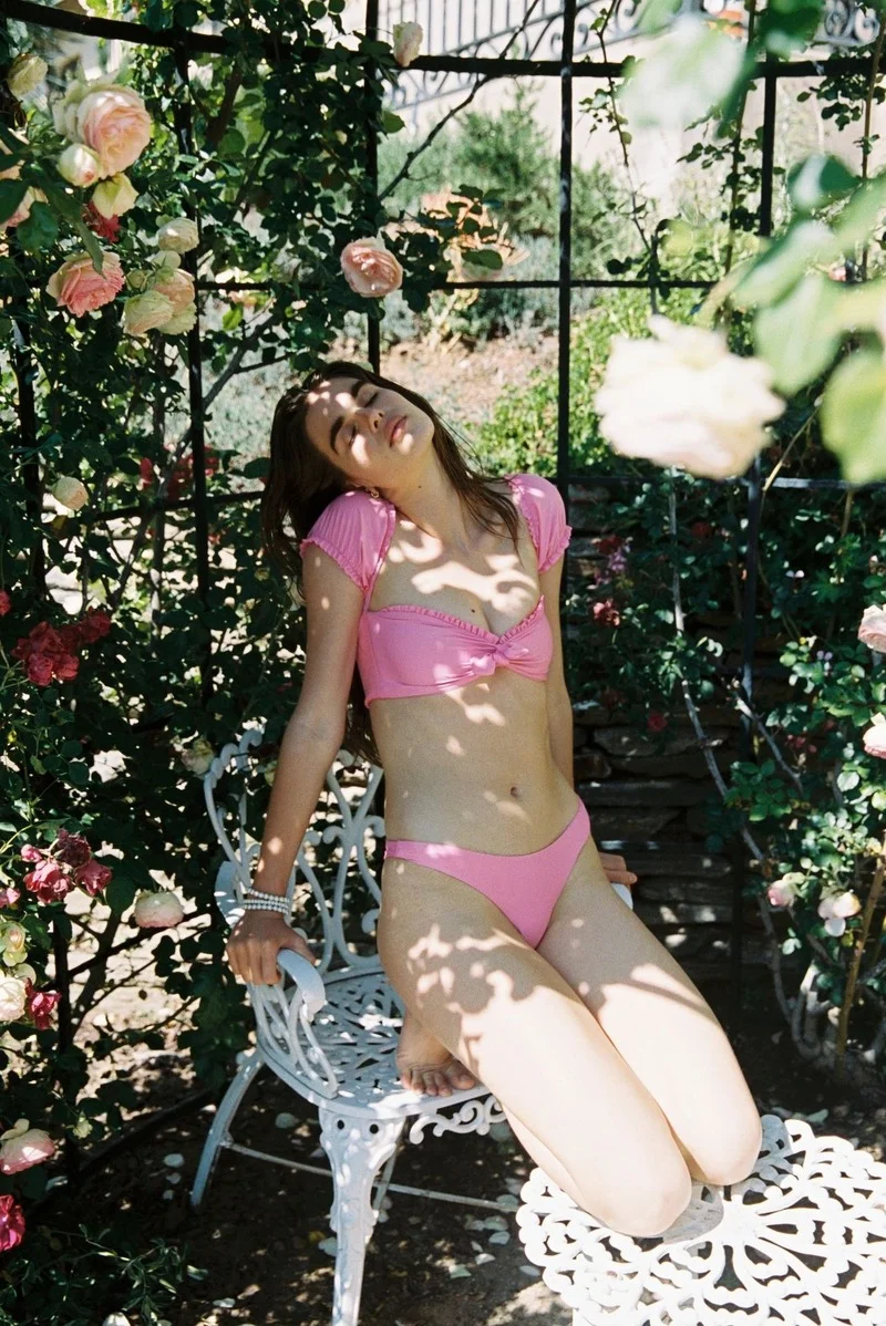 

2021 bikini swimwear europe and the United States hot sales small fresh solid color fall shoulder women split bikini swimsuit