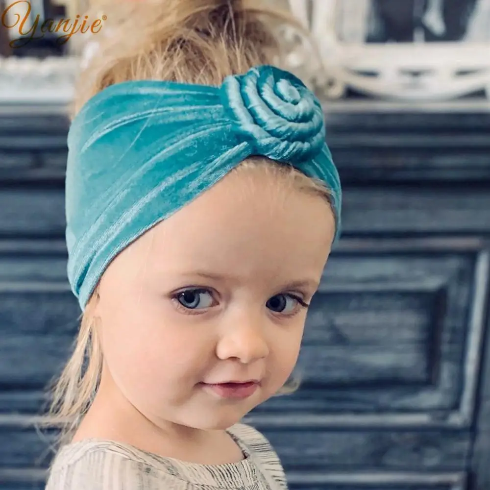 Фото Однотонный мягкий бархатный тюрбан для девочек повязка на голову весна 2020