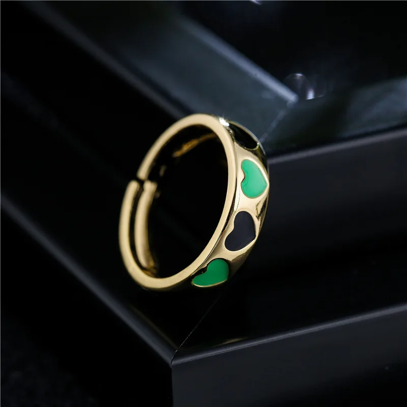 Эмалированное открытое регулируемое кольцо на палец цветное яркое сердце