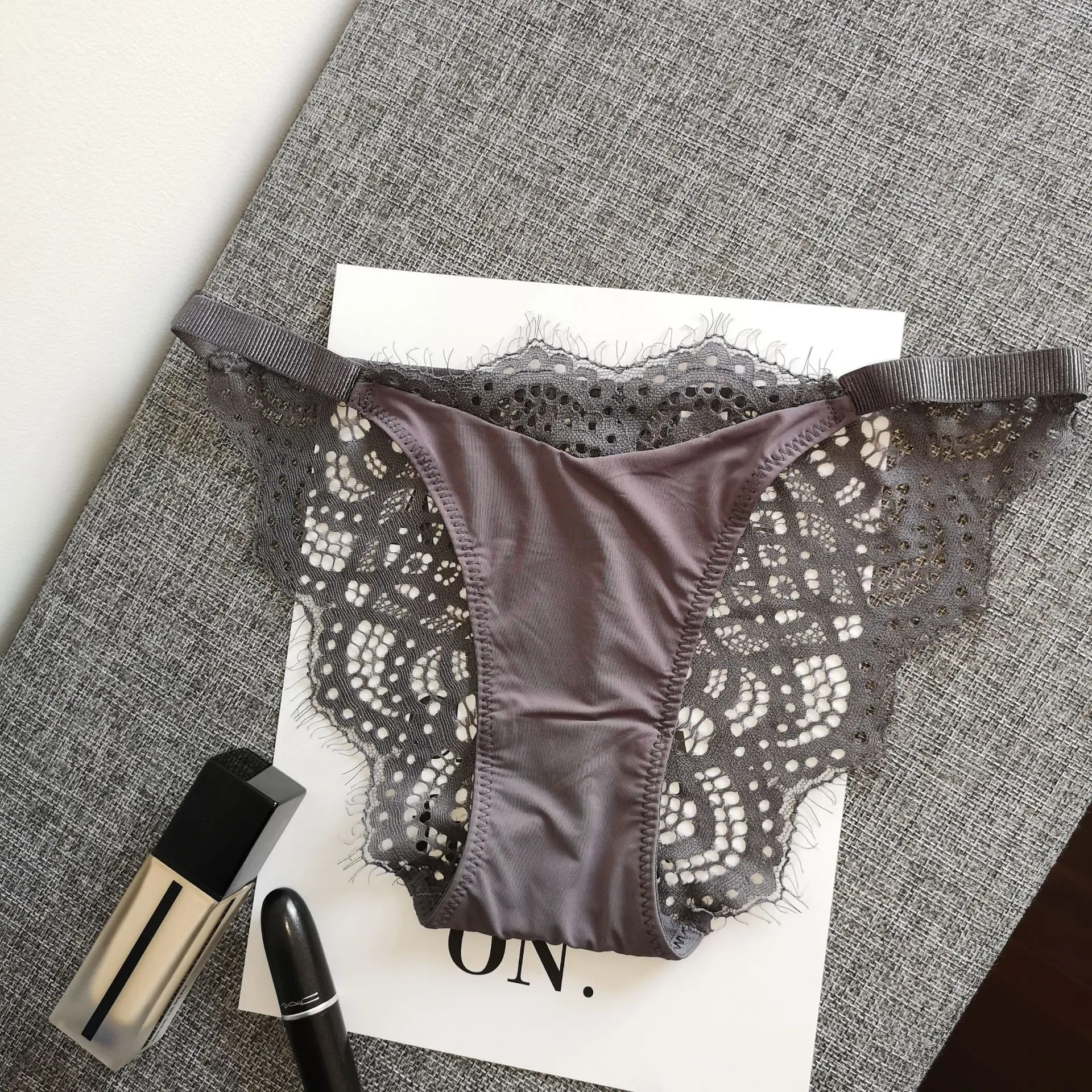 

28-color New Fashion Hot-selling Lace Women's Briefs Comfortable Breathable Low-waist Translucent Student Bow Lingerie Cute Loli