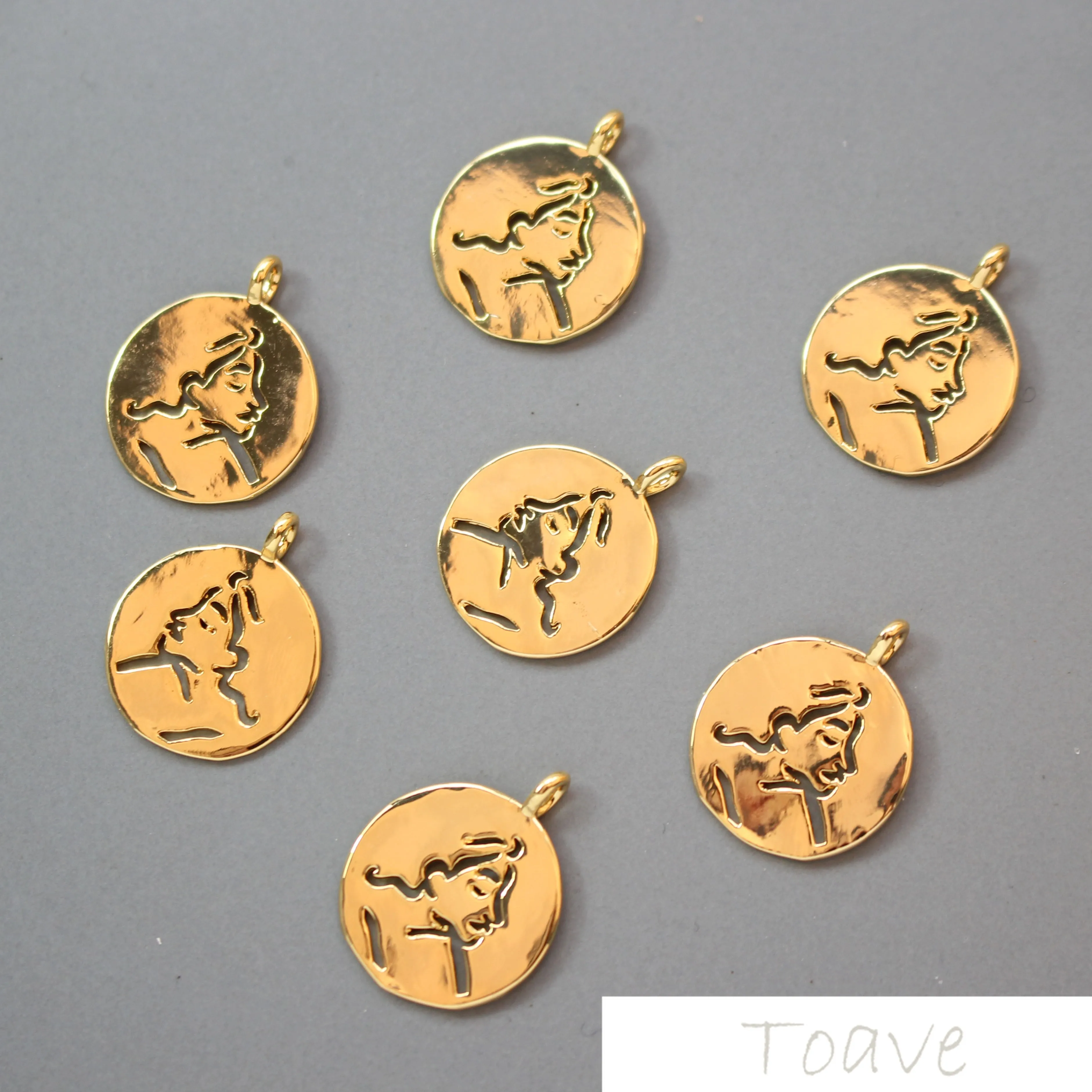 

Color-preserving copper plated 18k gold European and American style disc abstract portrait pendant diy earring accessories