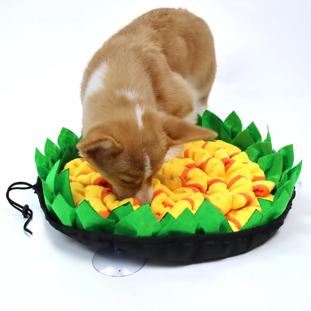 

Dog Smell Training Mat Round Contractile Puzzle Toy Soft Polar Fleece Interactive Training Slow Feeder Washable Sniffing Blanket