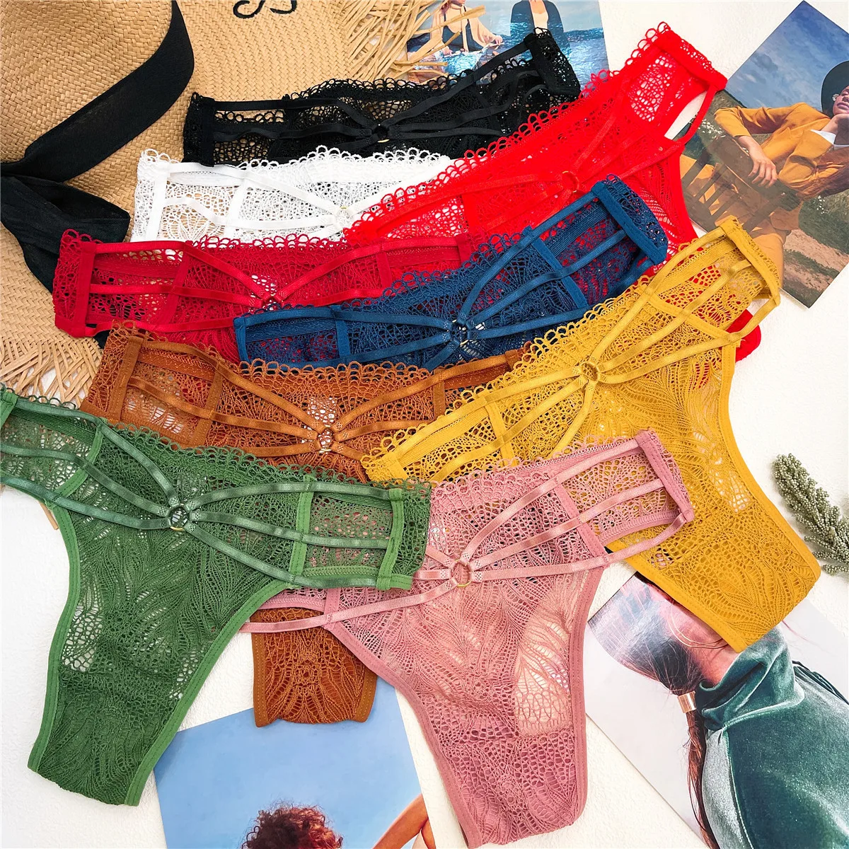 

New Women's Underwear Sexy Lace Panties Fashion Hollow Out Comfort Briefs Middle Waist Seamless Underpants Female Lingerie