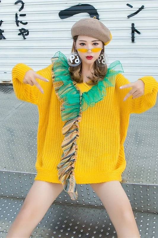 

European station 2019 new cec sweater lazy wind knit new dress is super fire sweater women wear foreign gas Korean version