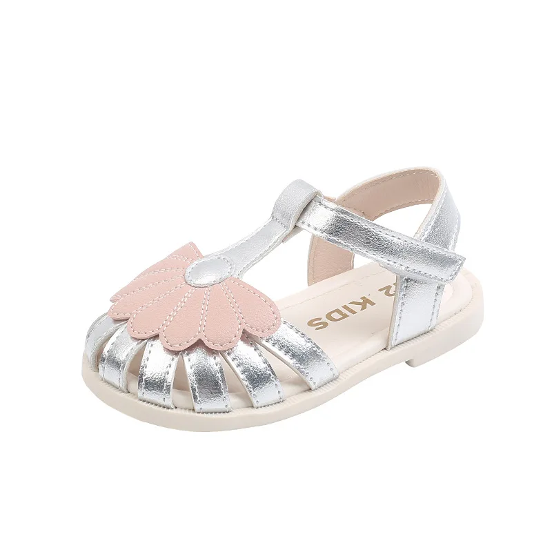 

2021 Summer New Girls Casual Soft-soled Half-pack Sandals Princess Toes-capped Cute Breathable Hollow Shoes Hot Flats 21-30 chic