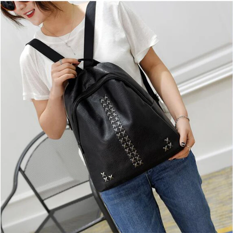 Новинка украшенный заклепками Модный женский рюкзак с большой внутренней