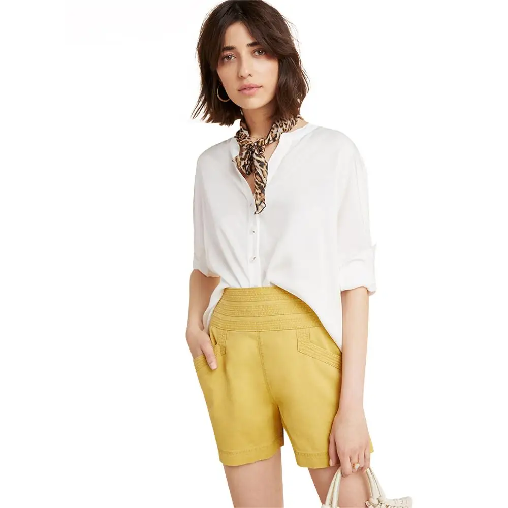 Летняя рубашка с v-образным вырезом воротником спереди коротким сзади длинным