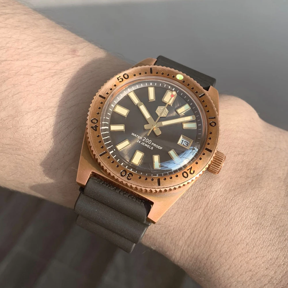 

San Martin 62Mas Bronze Diver Watch Men Mechanical Watches NH35 Sapphire Rubber Luminous Watches for Men Automatic Sport Watch