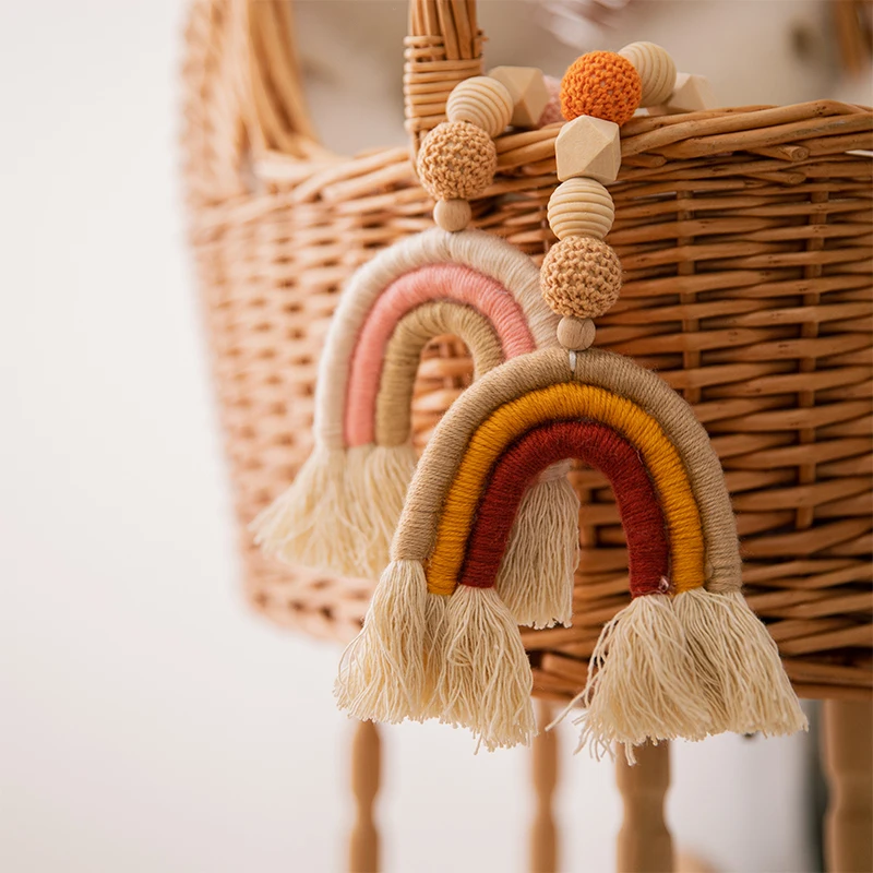 

1Pcs Baby Toy Wooden Pram Clip Baby Mobile Pram Baby Bed Hanging Rattles Toy Crochet Beads Bracelet Pram Clip Newborn Bed Bell