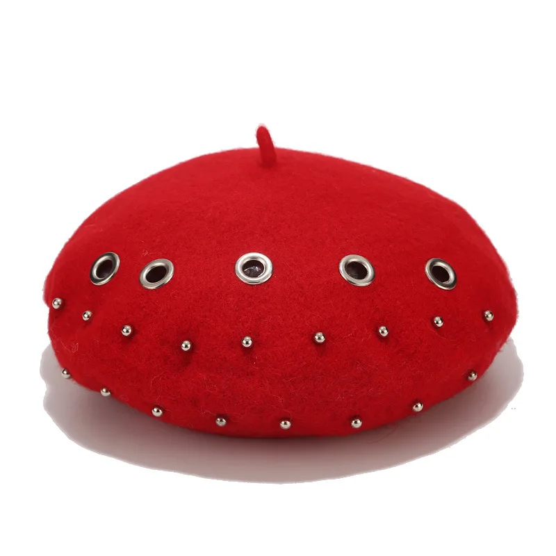 В стиле панк Для женщин шляпа берет в металлическом гравированном заклепки