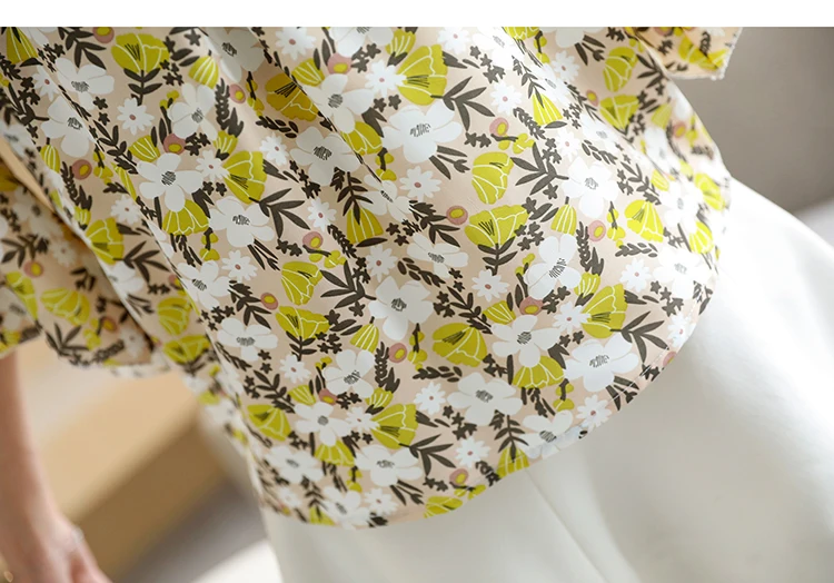 

Chiffon Shirt Summer New 2020 Short-Sleeved Bottoming Chiffon Blouse Shirts Korean Blue Flower off-Shoulder Women Tops 996J