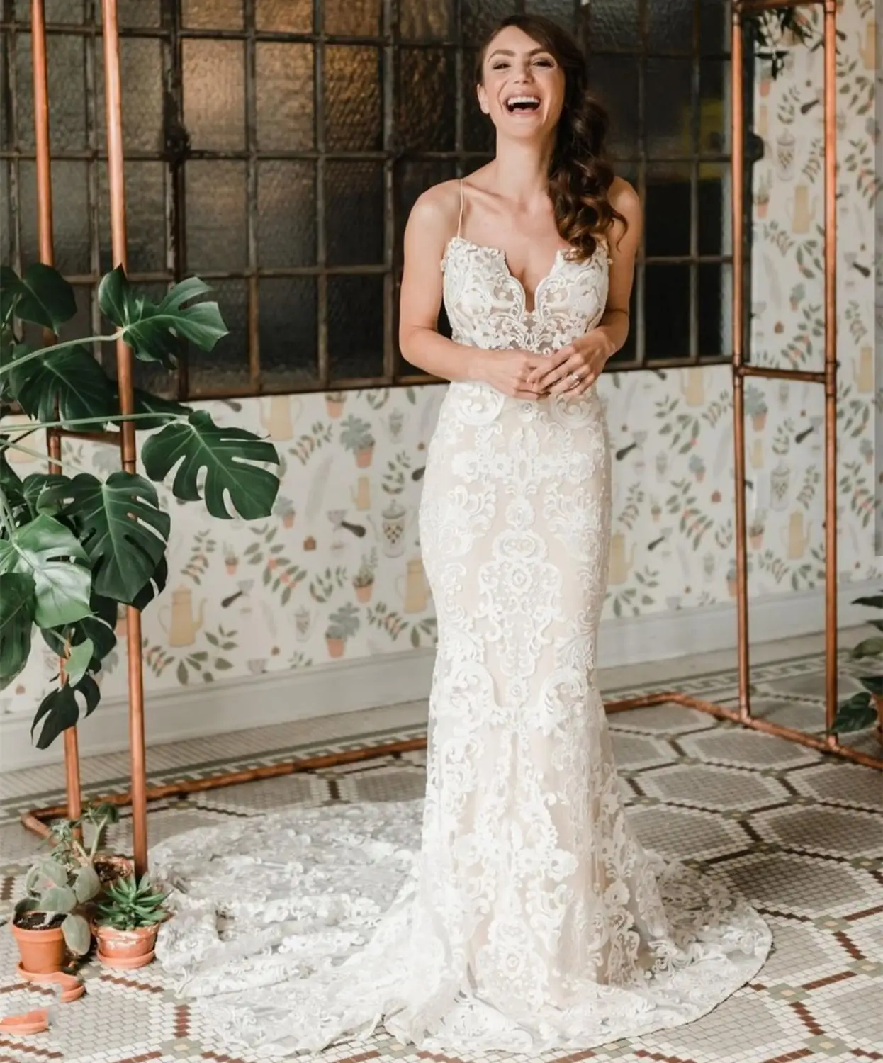 

Wedding Dress Bohemian 2020 Lace With Train High Quality Sleeveless Women Bridal Gowns High Quality robe de marie taille plus