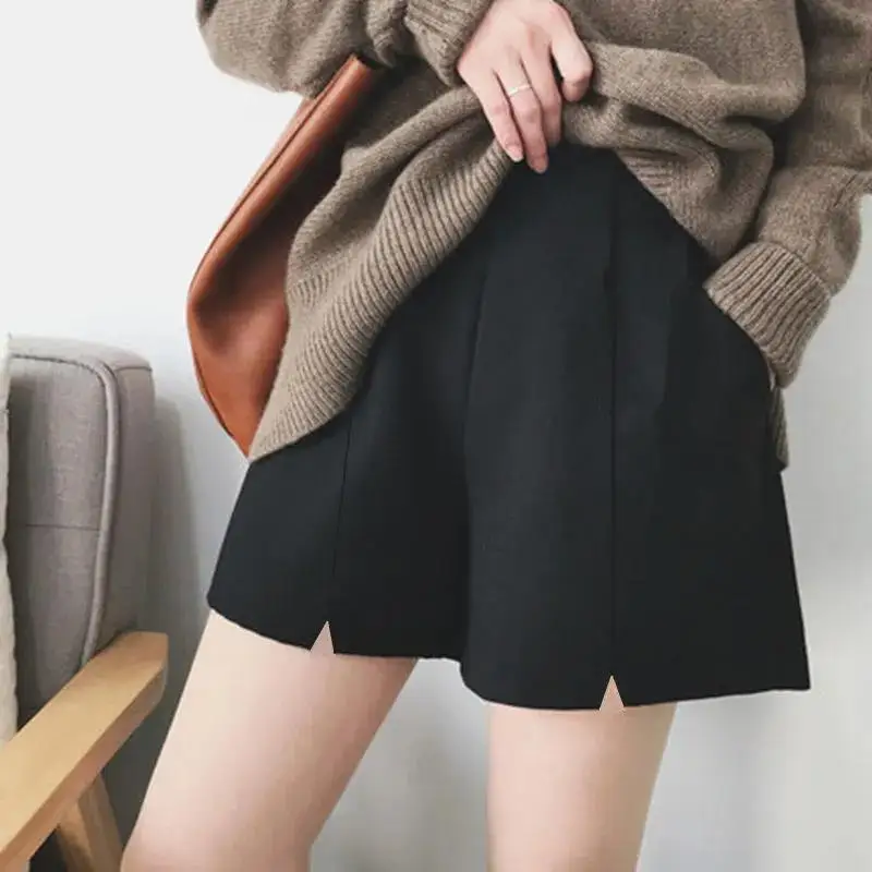 

603 Autumn Winter Fashion Woolen Maternity Shorts Wide Leg Loose Splits Belly Bootcuts Clothes for Pregnant Women Chic Pregnancy