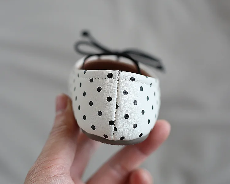 Прекрасный с узором в горошек для маленьких девочек c рисунком туфли стиле