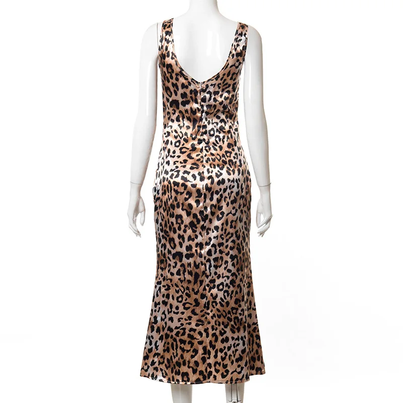 

2021 Summer New Fashion Leopard Print Sleeveless Street Shooting European And American Sexy Fashion Bag Hip Dress Women