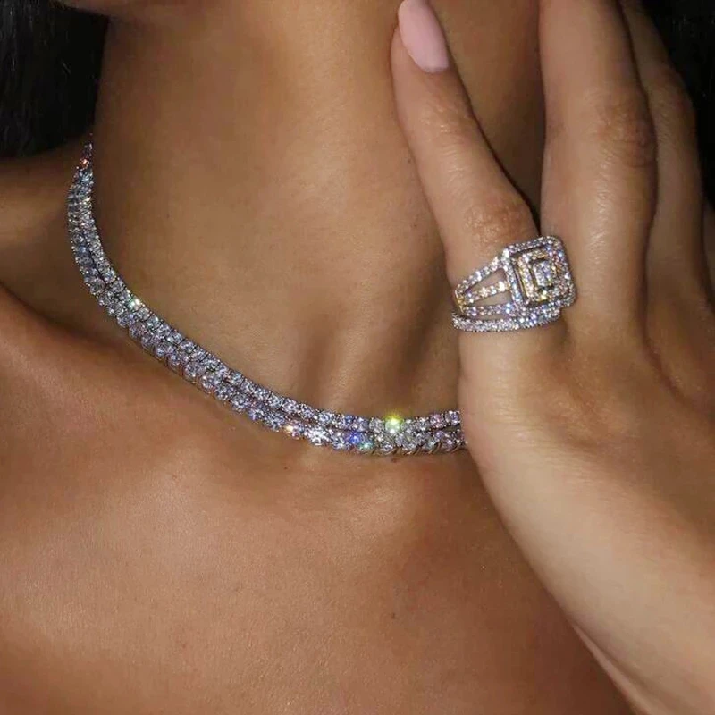 Цепочка-чокер женская роскошное ожерелье с кулоном инкрустированным фианитом