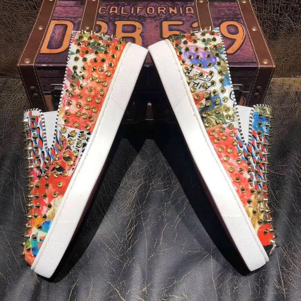 

Luxury Brand Men's Fashion designer Shoes High quality Graffiti flats Loafers men Handmade Spiked Man Party wedding dress shoes