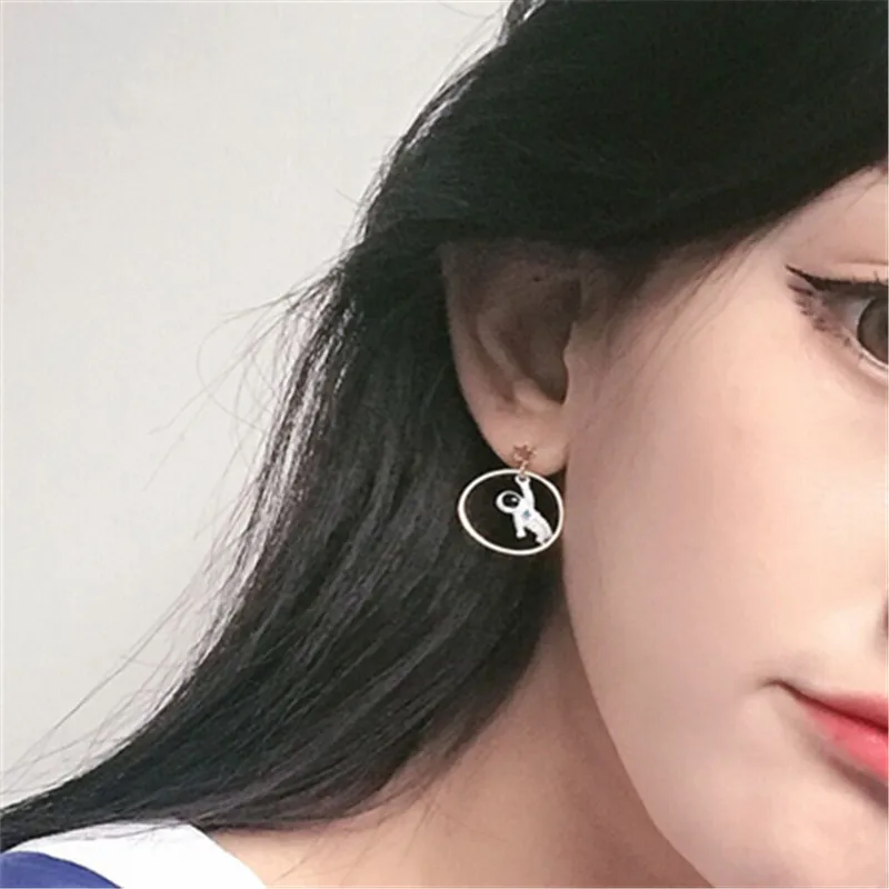 Женские асимметричные серьги-космонавты серьги в стиле ретро из полимера с