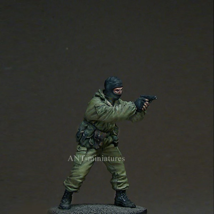 1:35 пропорциональная Смола Модель солдата российские спецназ офицер Gk белая