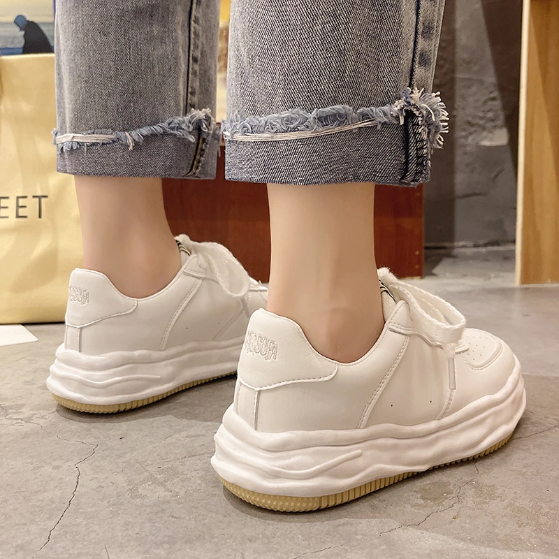 

Women's Casual Shoes Autumn New Lace-up Thick-soled Vulcanized Shoes Outdoor Comfortable Casual Sports Shoes Zapatos De Mujer