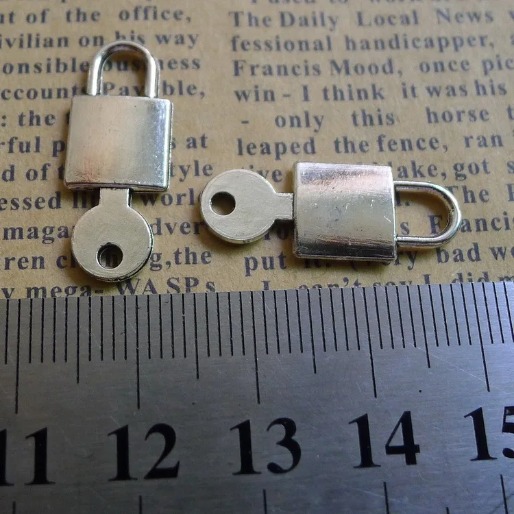 

20pcs Charms For Jewelry Making Antique Silver Color Key Lock Matching Charms 10x25mm