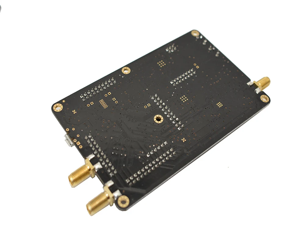 HackRF One SDR программное обеспечение определяется Радио 1 МГц до 6 ГГц Материнская плата USB макетная плата включает 2.5ppm Tcxo T0406