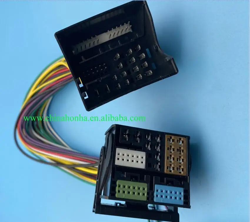 

Автомобильный разъем, 52 контакта, 8x0 035 444 /3B7 035 447, полная линия