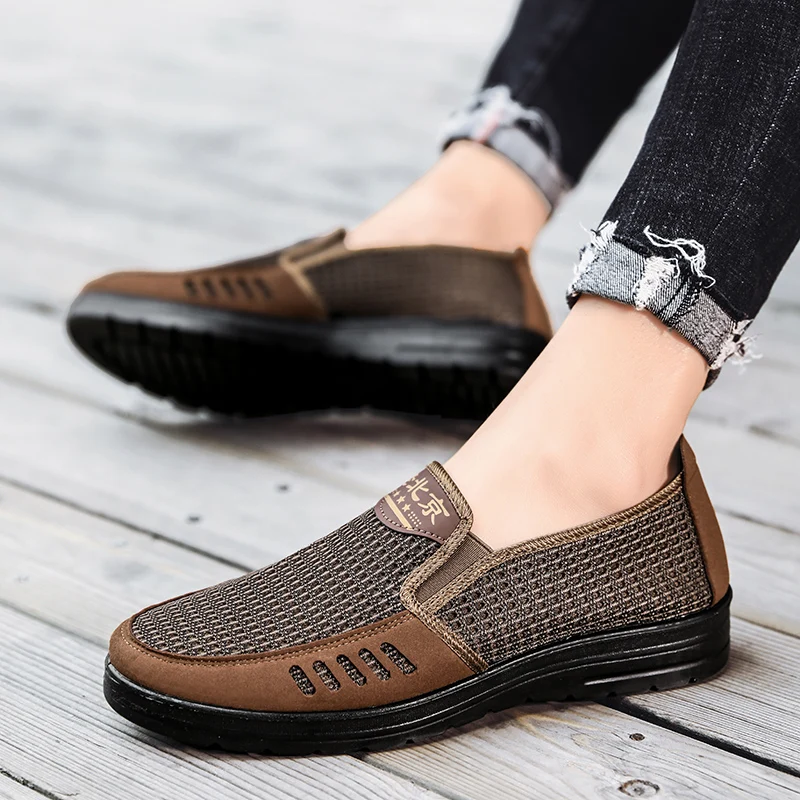 

New Comfortable Men Casual Shoes Breathable Mesh Summer Men Shoes 2021 New Non-slip Lightweight Sneakers for Men Big Size 48