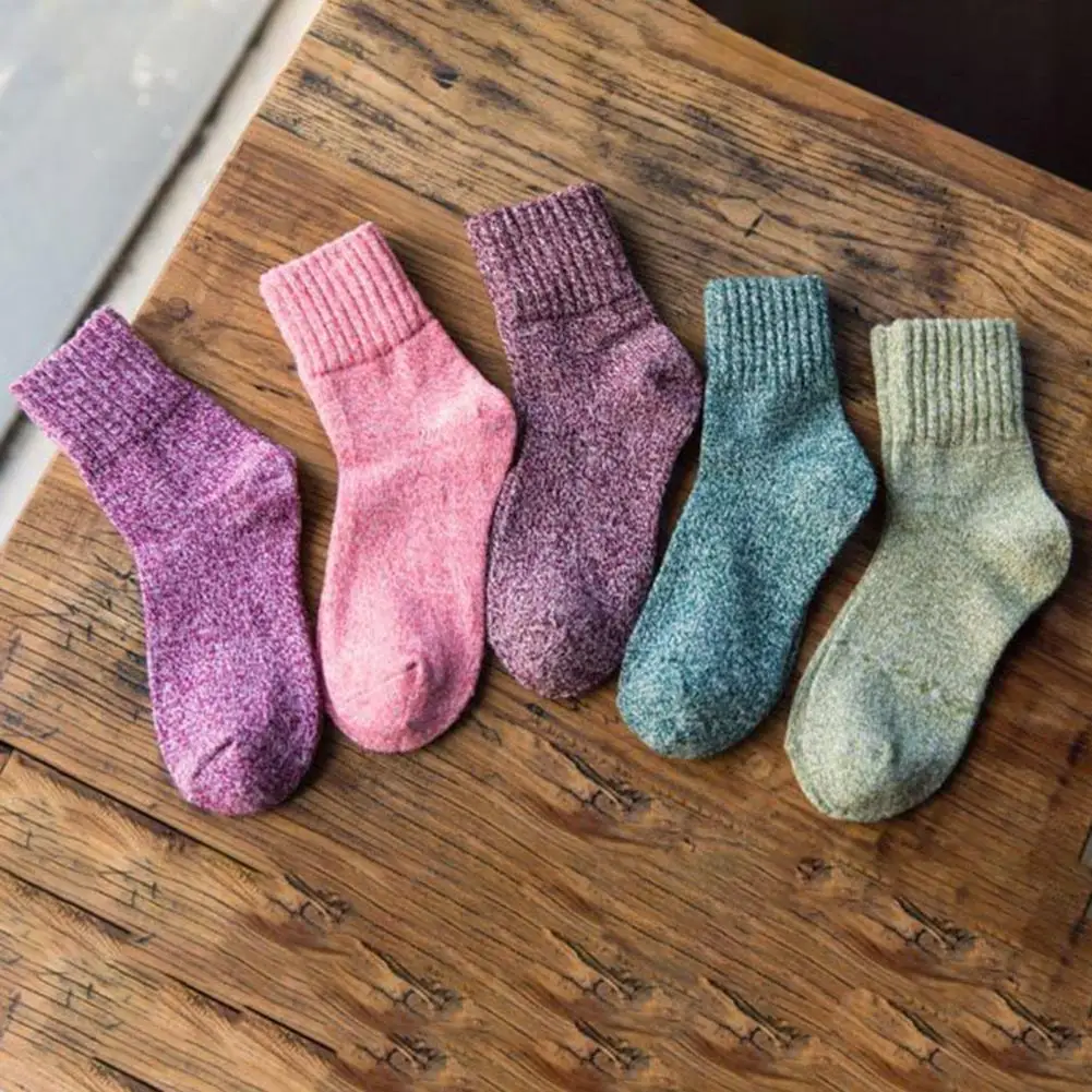 

5 Pairs Simple Faux Wool Knitted Solid Color Crew Socks Comfortable Thick Socks Sweat-Wicking for Climbing