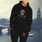 Мужской спортивный костюм с капюшоном и длинными брюками