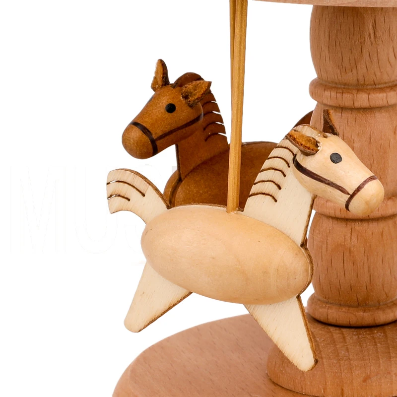 Романтическая маленькая вращающаяся музыкальная шкатулка трояна деревянная