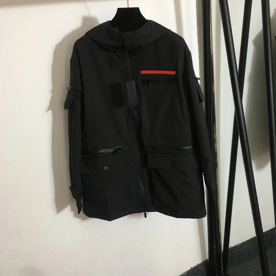 

High Quality Luxury Autumn Women's Red Label Rubber Leather Tooling Zipper Pocket Long-sleeved Hooded Windbreaker Jacket