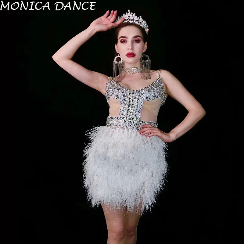 Сексуальные сценические серебряные стразы прозрачное белое перьевое платье для
