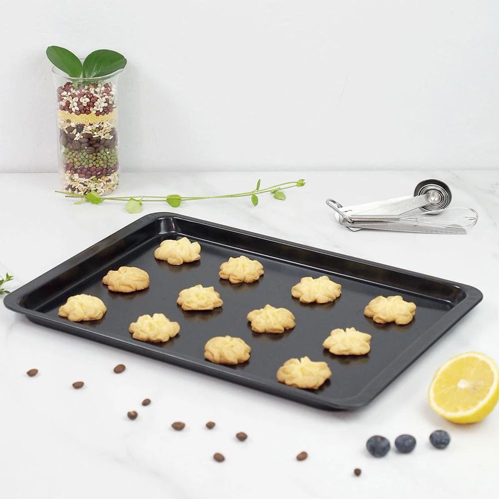 

Excellent Sheet Pan Non-Stick Baking Tray Cookie Sheets Set Bakeware For Pizza Chicken Wings Bacon Mini Muffin Cupcakes Trays