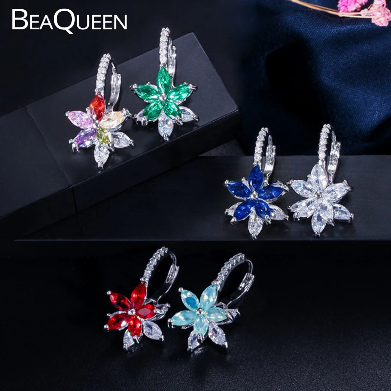 Женские серьги гвоздики BeaQueen вечерние с цветком из разноцветного фианита