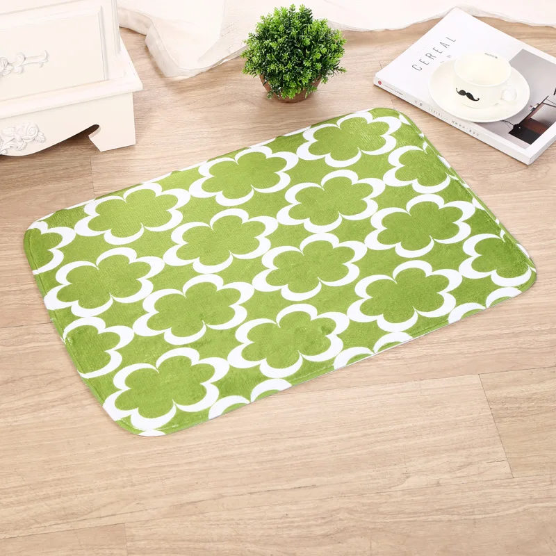 Фланелевая пижама с геометрическими полосами печатных ковриков на коврике