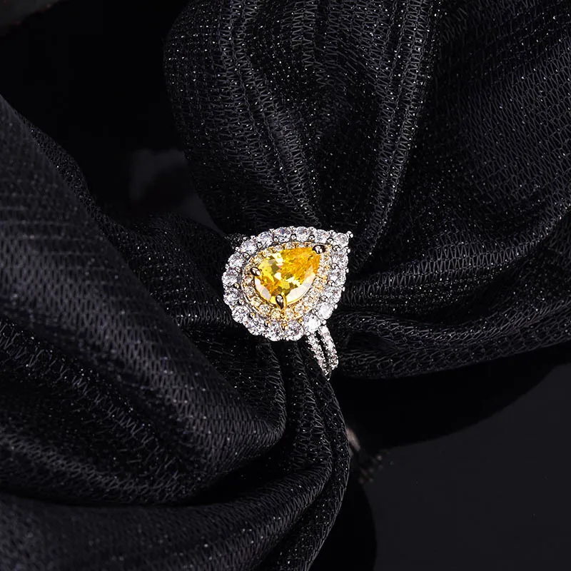 

Luxury Crystal Ring for Women Wedding Engagement Anniversary Jewelry 14K Gold Color Geometric Zircon Cirtrine Stone Ring Gifts