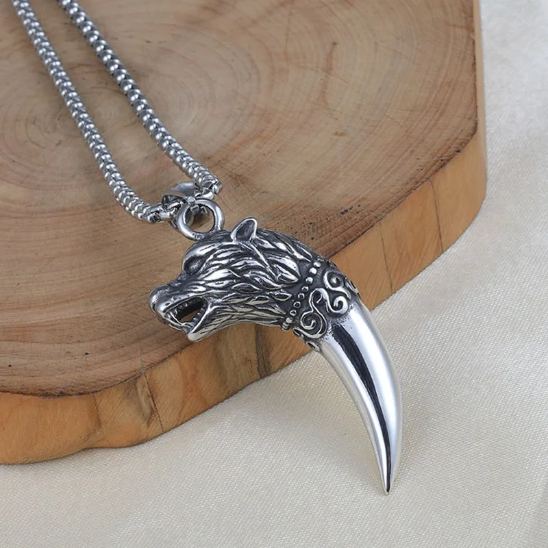 

Not Fade Cool Ice Wolf & Spike Stainless Steel Pendant Necklace Drop Shipping