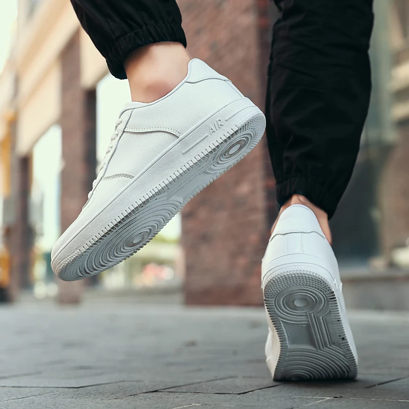 Женские теннисные кроссовки на шнуровке удобная спортивная обувь для бега и